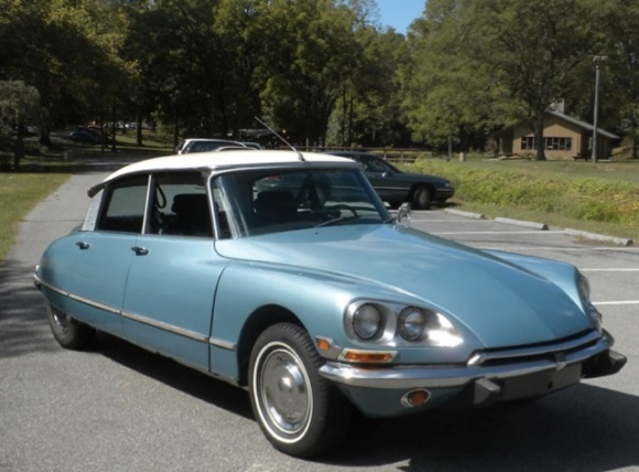 Name:  1970_Citroen_DS21_Pallas_Blue_For_Sale_Front_resize_zpsh6kz6zeq.jpg
Views: 117
Size:  84.1 KB