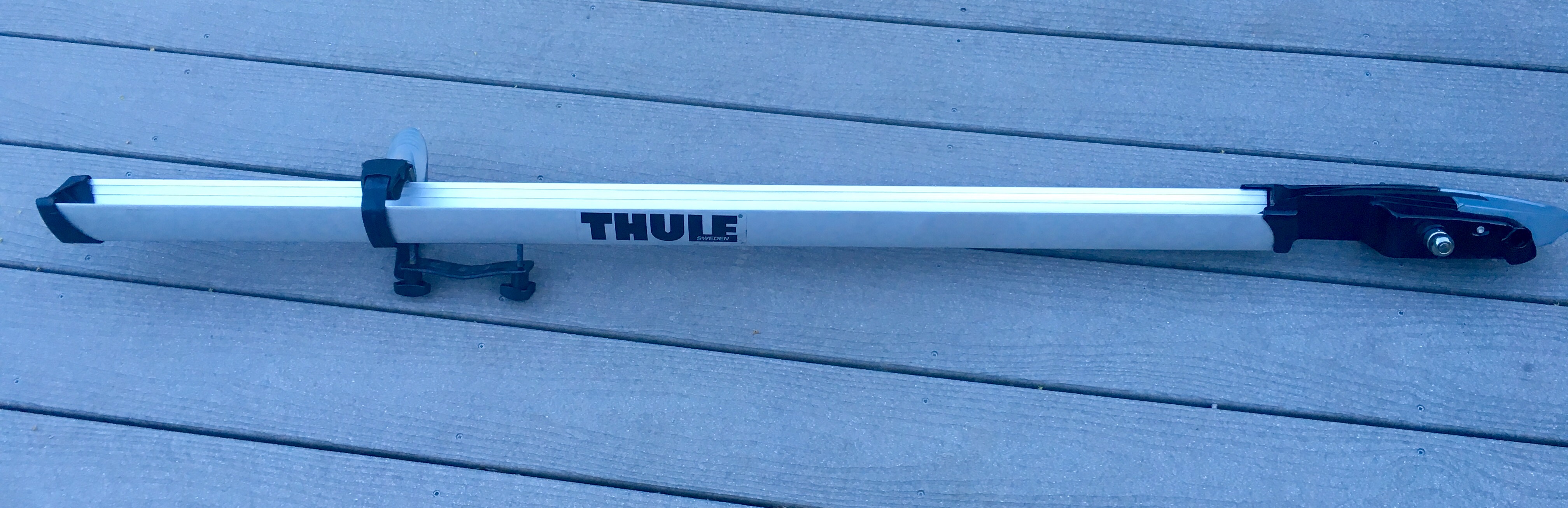 FS Thule AeroBlade ARB47 Thule Rapid Podium Foot Pack 460R