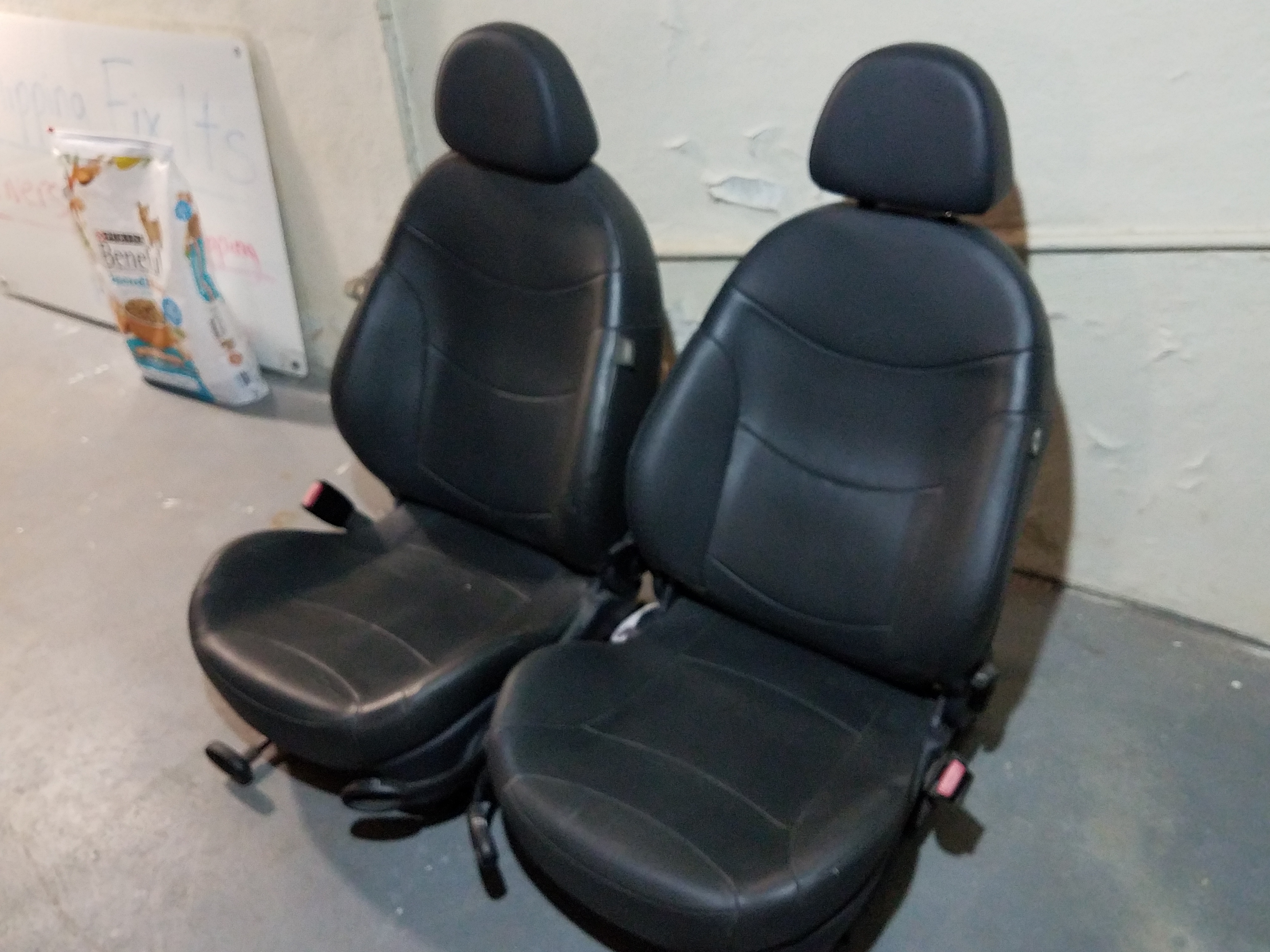 FS:: R50 Leatherette Seats - North American Motoring