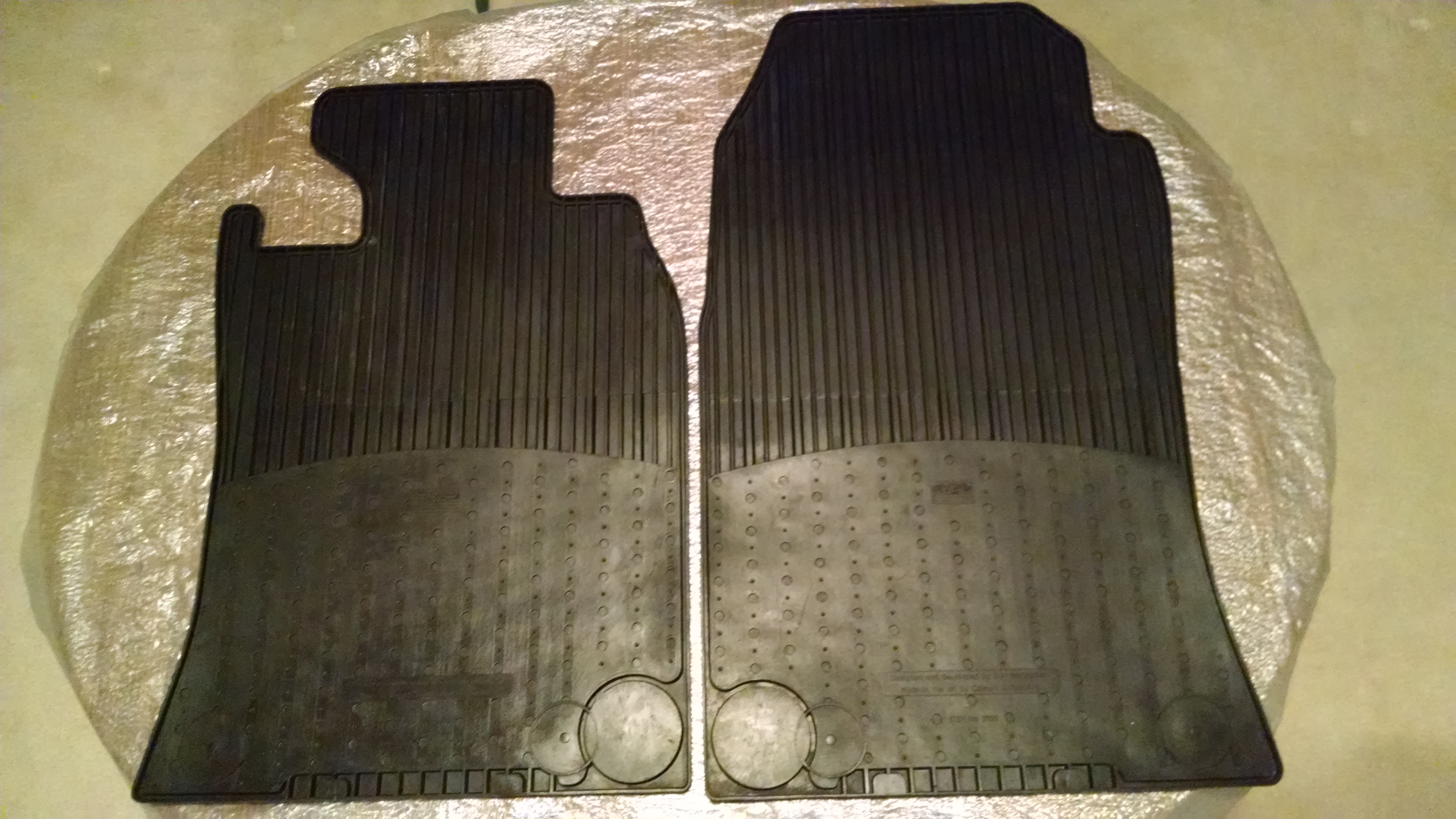 Fs Pair Of Oem 2005 Mini Cooper Front All Weather Floor Mats