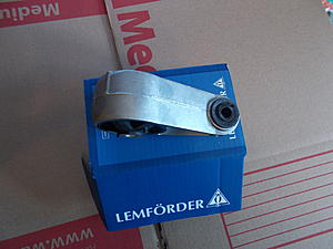 Gen 1 Lemforder Lower Motor Mount.-dscn0595.jpg