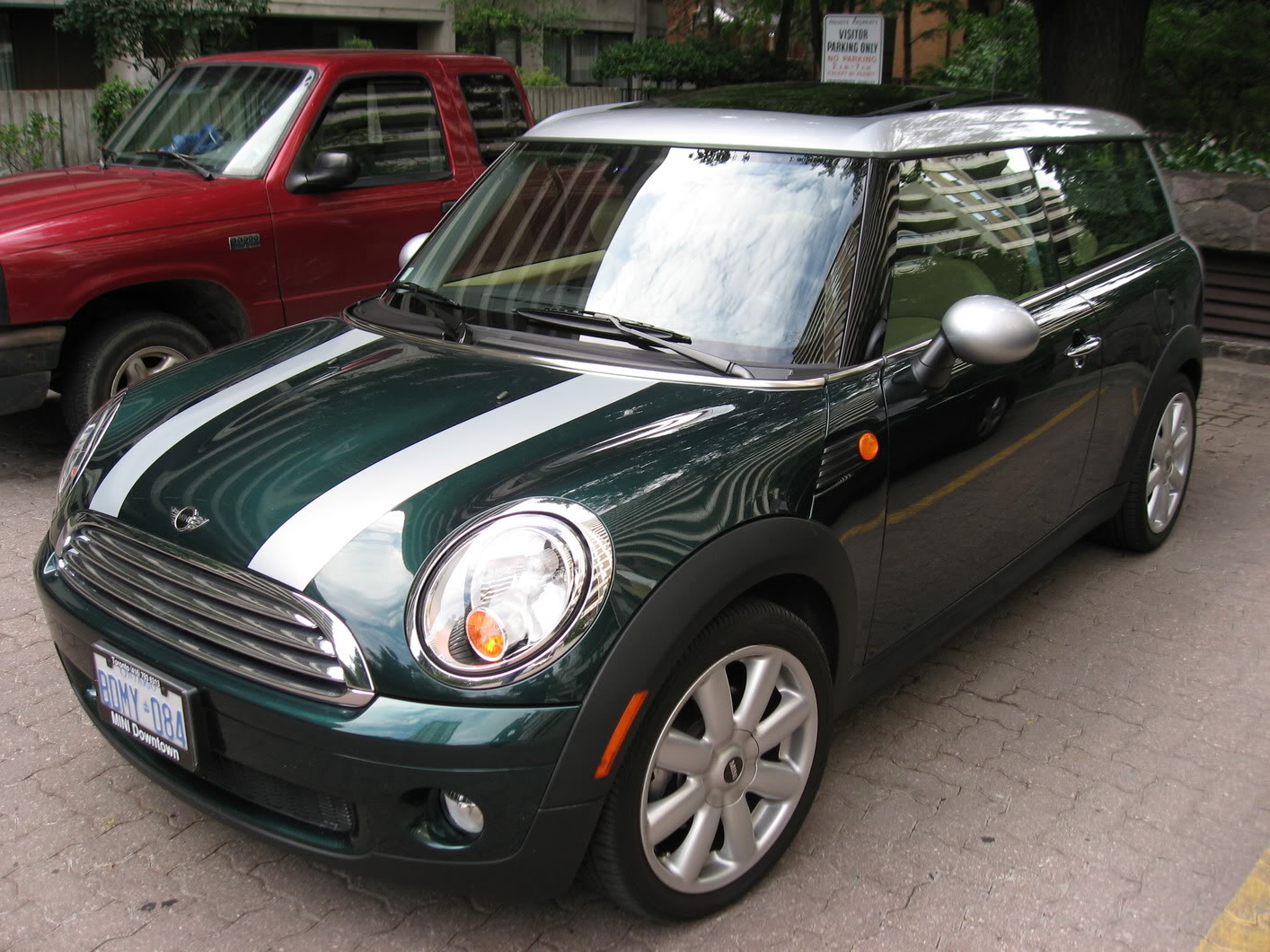 Name:  MiniCooperClubman2008011.jpg
Views: 346
Size:  278.1 KB