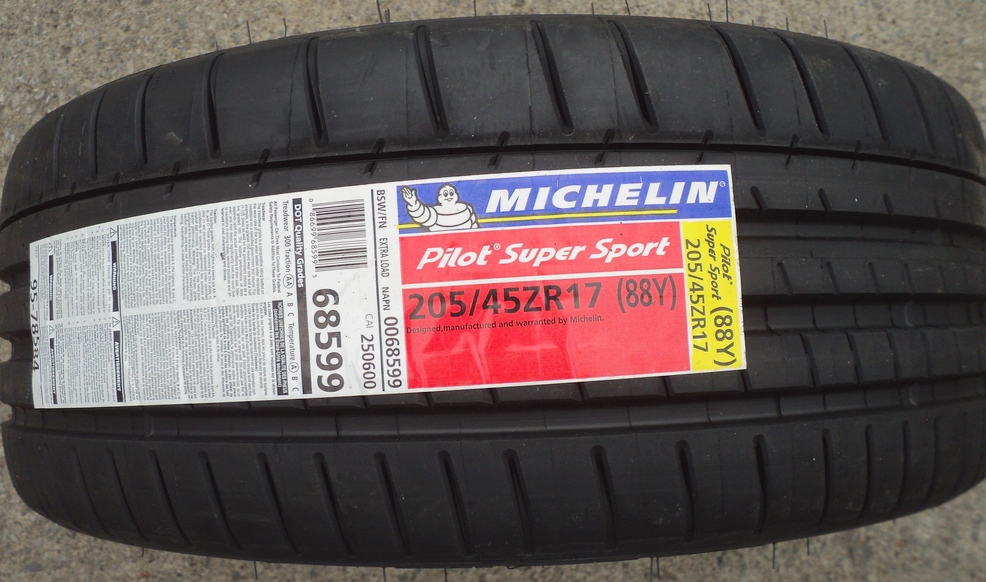 Name:  MCSMichelinPilotSuperSportTirePics10_zps8b9961dd.jpg
Views: 276
Size:  270.7 KB