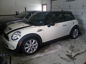 Please post pictures of your R56 here...-7l5cpyu.jpg