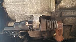 Shifter Jammed when Engine On-slave-cylinder-resting.jpg